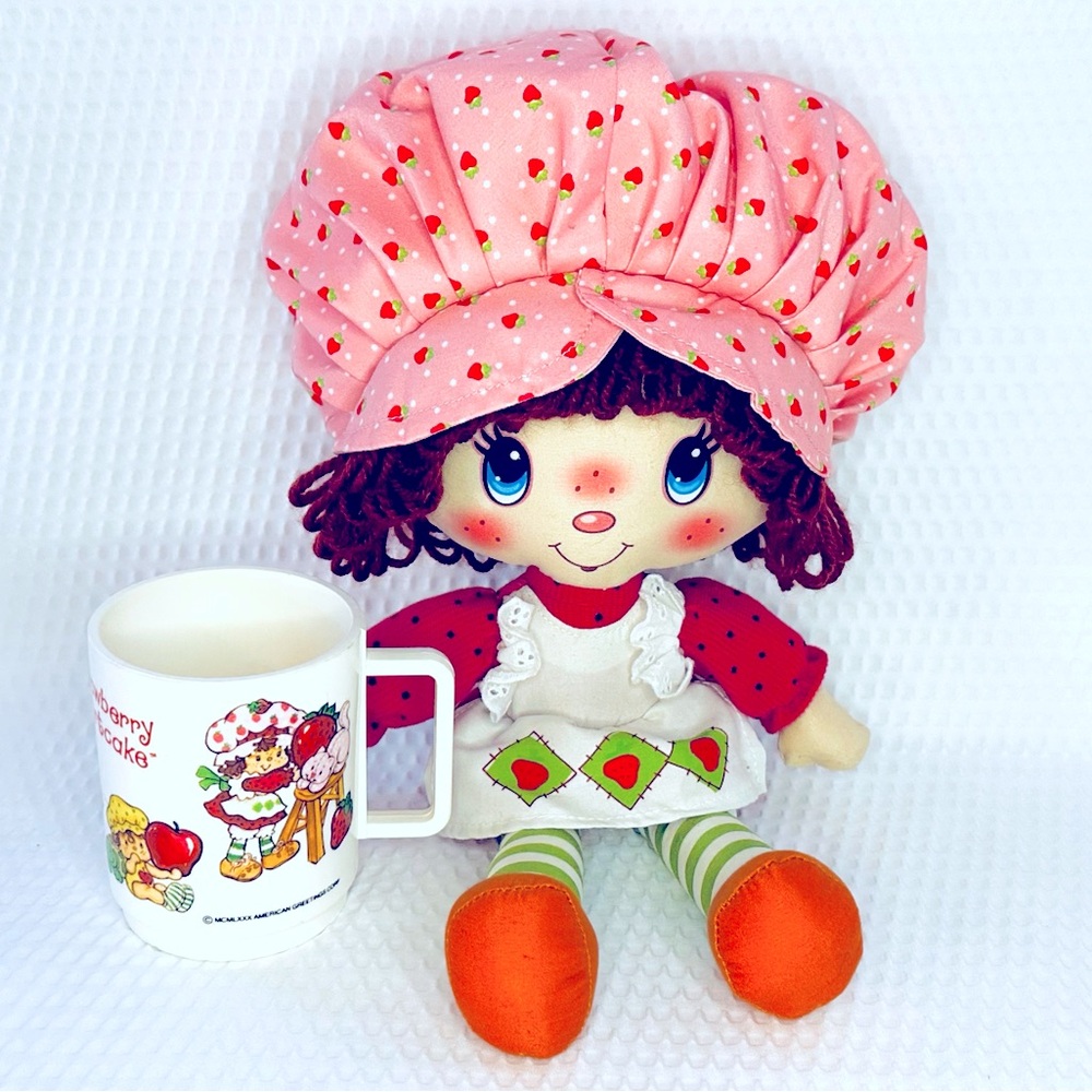 Strawberry Shortcake Vintage Cup and Plush Doll